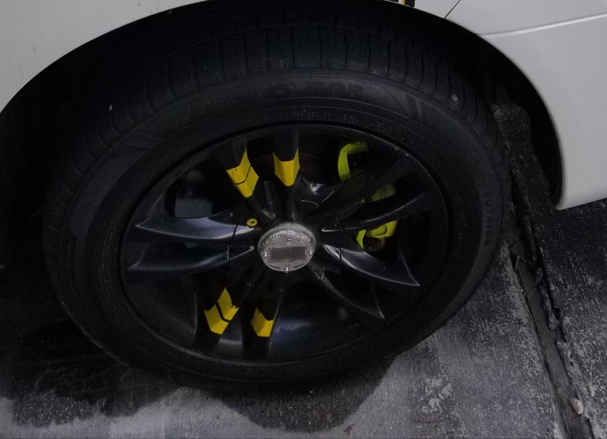 18082
