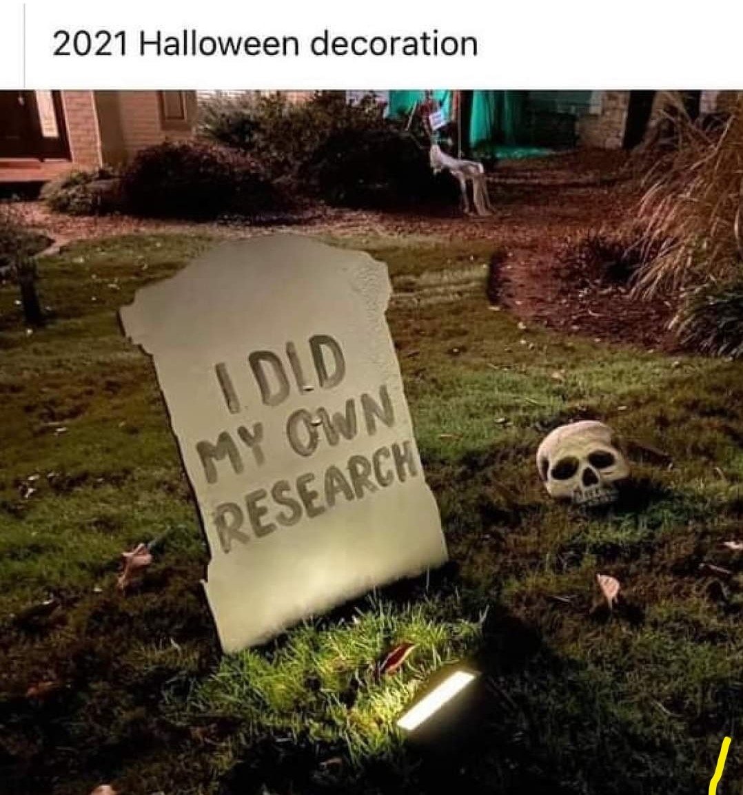 32581
