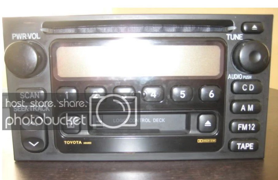 AD6803 - 2002 4 runner - toyota audio system.jpg
