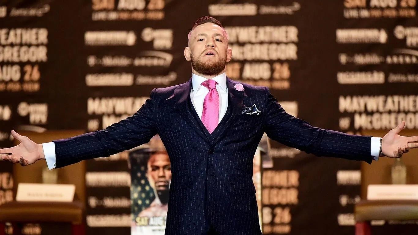 Conor-Mc-Gregor-01-GQ-12-July17-getty-b.jpg