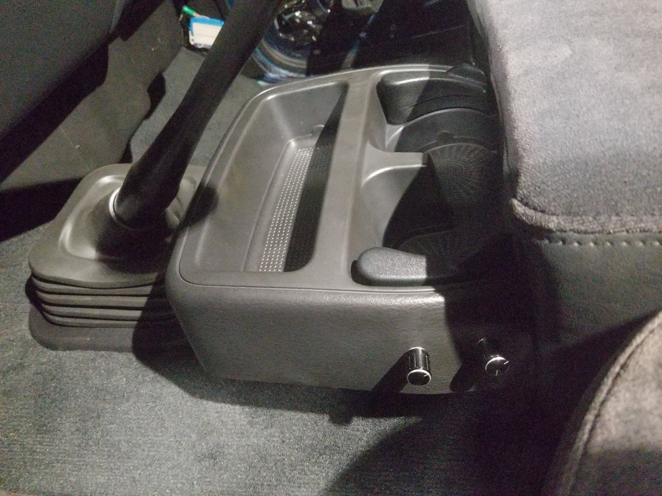 durango cupholder installed..jpg