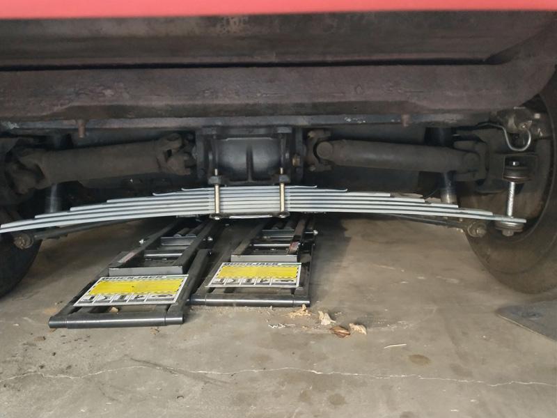 mono-leaf-spring.jpg