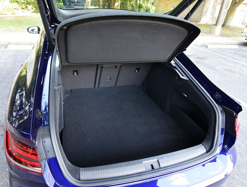 vw trunk.jpg