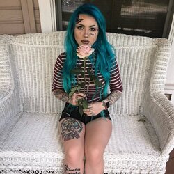 babygoth_Bk_DwLxlOnV.jpg