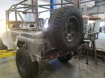 Tire carrier.jpg