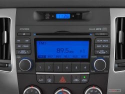 2009_hyundai_sonata_audiosystem.jpg