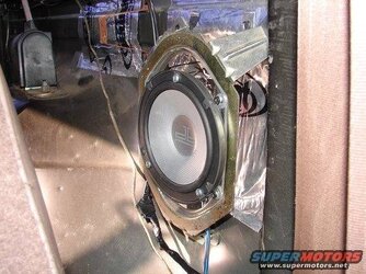 wmrear-speakers-001.jpg