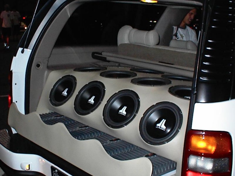 mobiles creative car audio