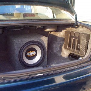 Kicker Amp, Kicker Sub, Audiobahn cap