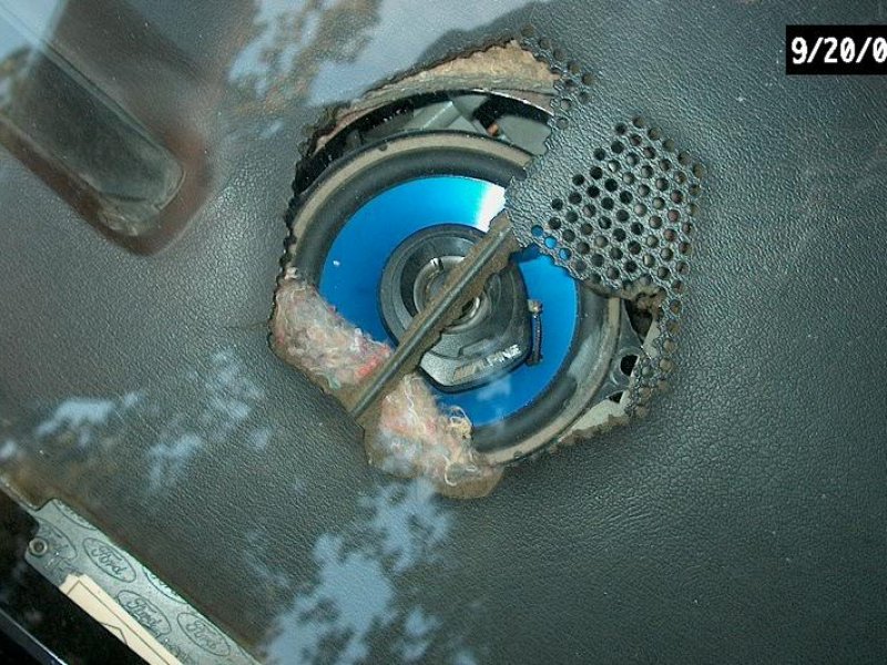 Alpine Tweeters in Front Dash