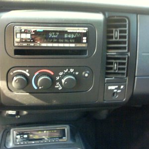DODGE DAKOTA