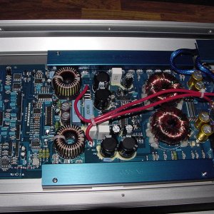 Hifonics 1500 Internals