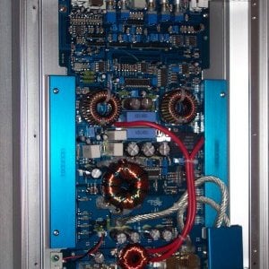 Whole shot of internals of Hifonics BX1000D