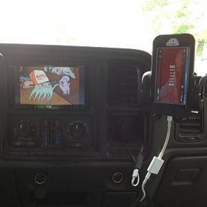 Pioneer 8500 iphone 5 with app radio extensions