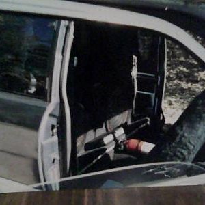 My husbands car. He built and installed it all