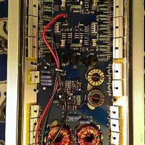 Planet audio AP500.2 apocalypse amp guts