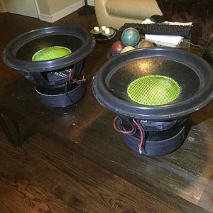 8'' CF Lime Green Dustcaps Installed