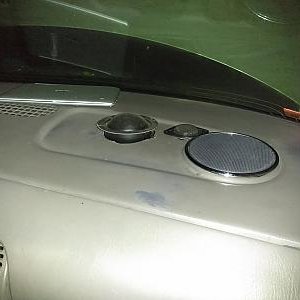 2000 Town and Country Volvo Dynadio setup