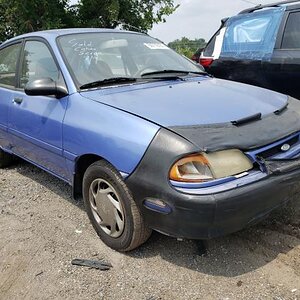 1995-Ford-Aspire-KNJLT06H5S6161619-1.jpg