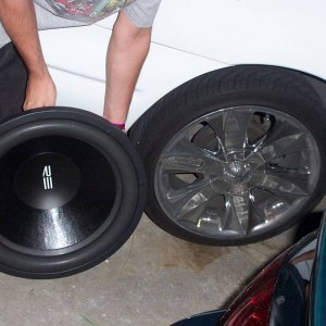 18 sx next to 17" rim