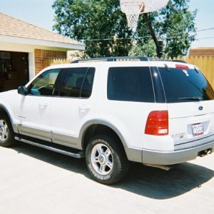 2002 Explorer XLT White