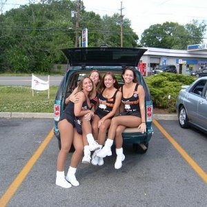 Hooters1