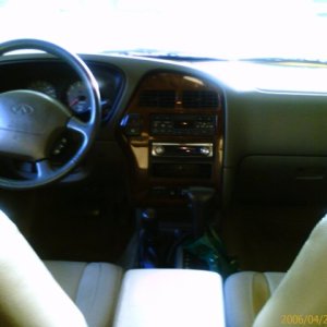 QX4 Dash Center
