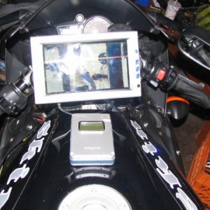 aboi's r1 7.2 screen dvd mp3 100wamp
