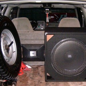 !!18" JBL Comp Sub-6 sf ported /JBL p1200.1!!