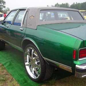 87 caprice on 26's