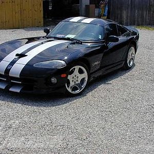 2000 viper gts