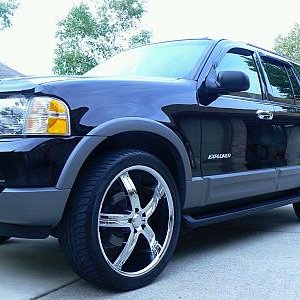 2003 Ford Explorer, Custom Stereo