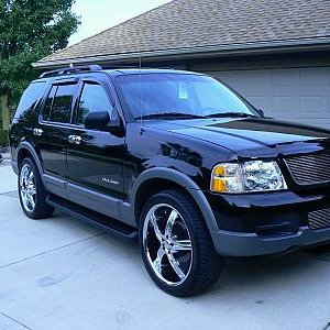 2003 Ford Explorer, Custom Stereo