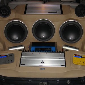 Daihatsu with JL W 7 AE