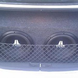 2 12" jl's i believe to be the wov3's