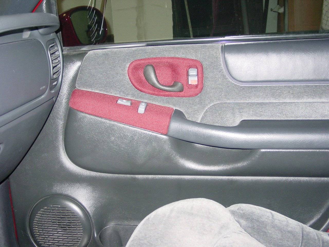 13passengerdoorpanneltweed01