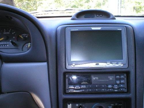 Clarion 7" indash - mustang