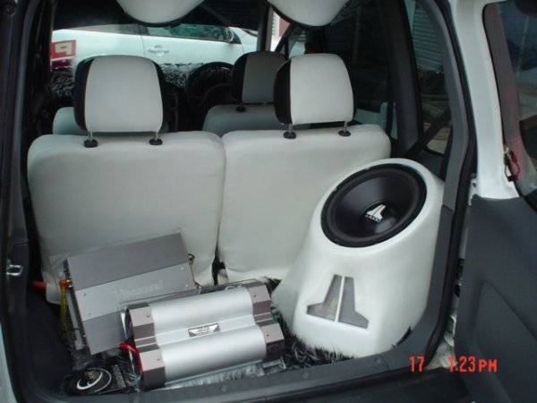 Kenari Trunk View