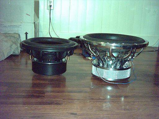 magnum d2 next to an audiobahn aw1508q
