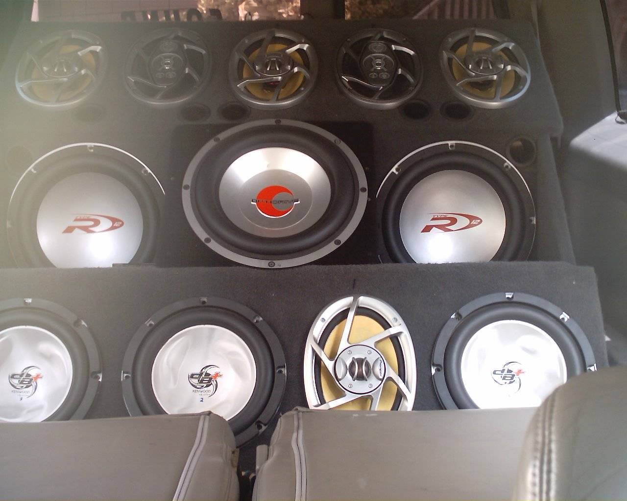 omega's spekars and sups