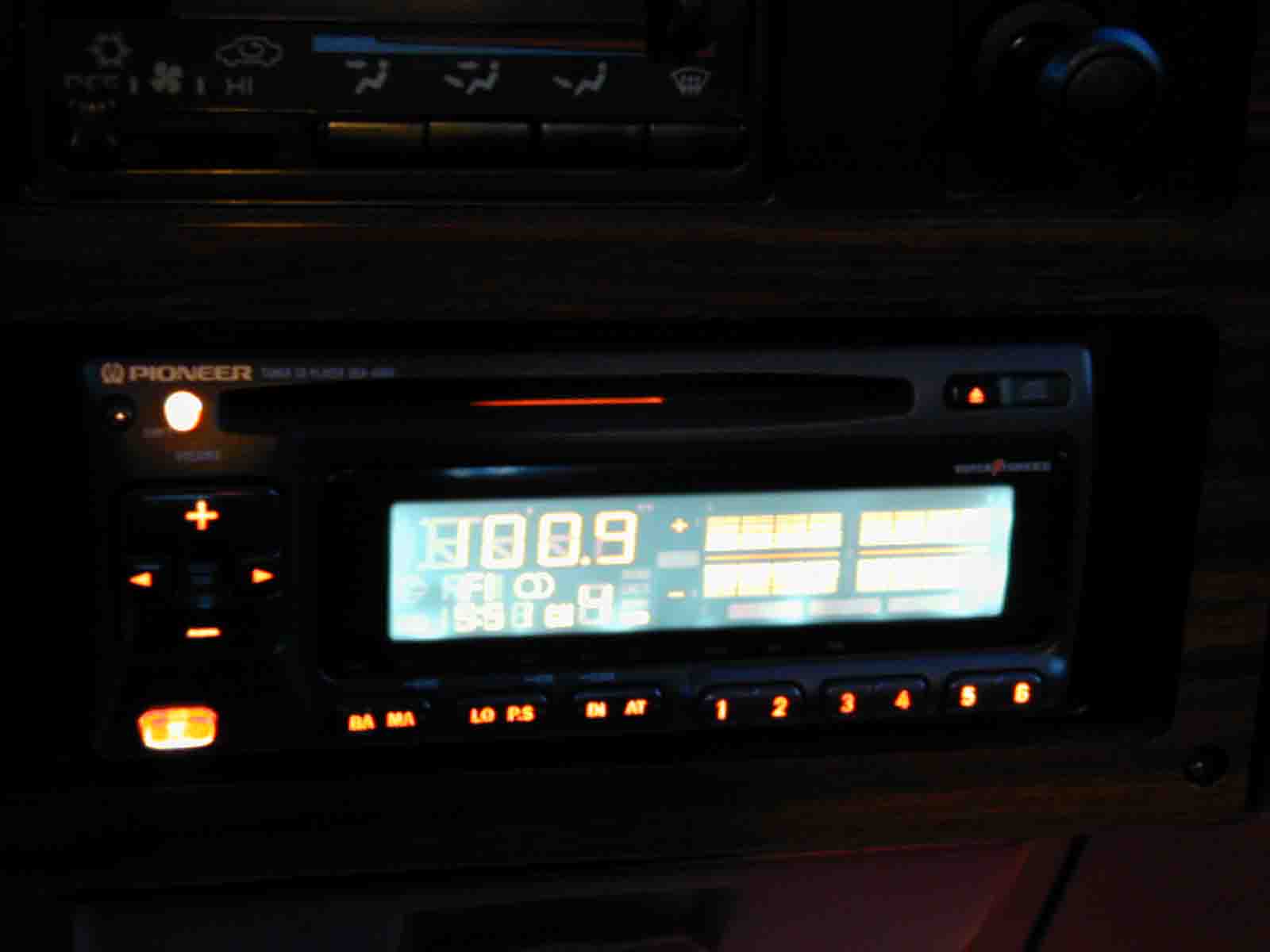 Pioneer HU