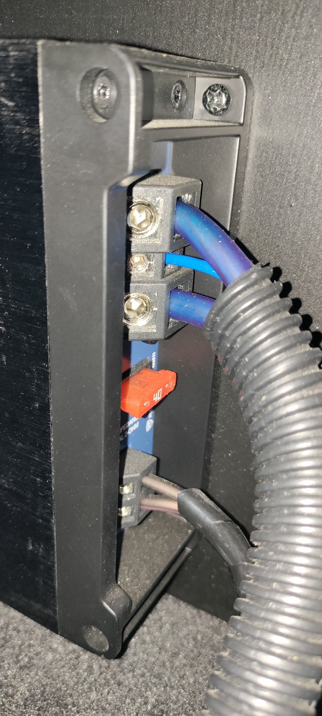 Power_Signal_Ground_Speaker.jpg