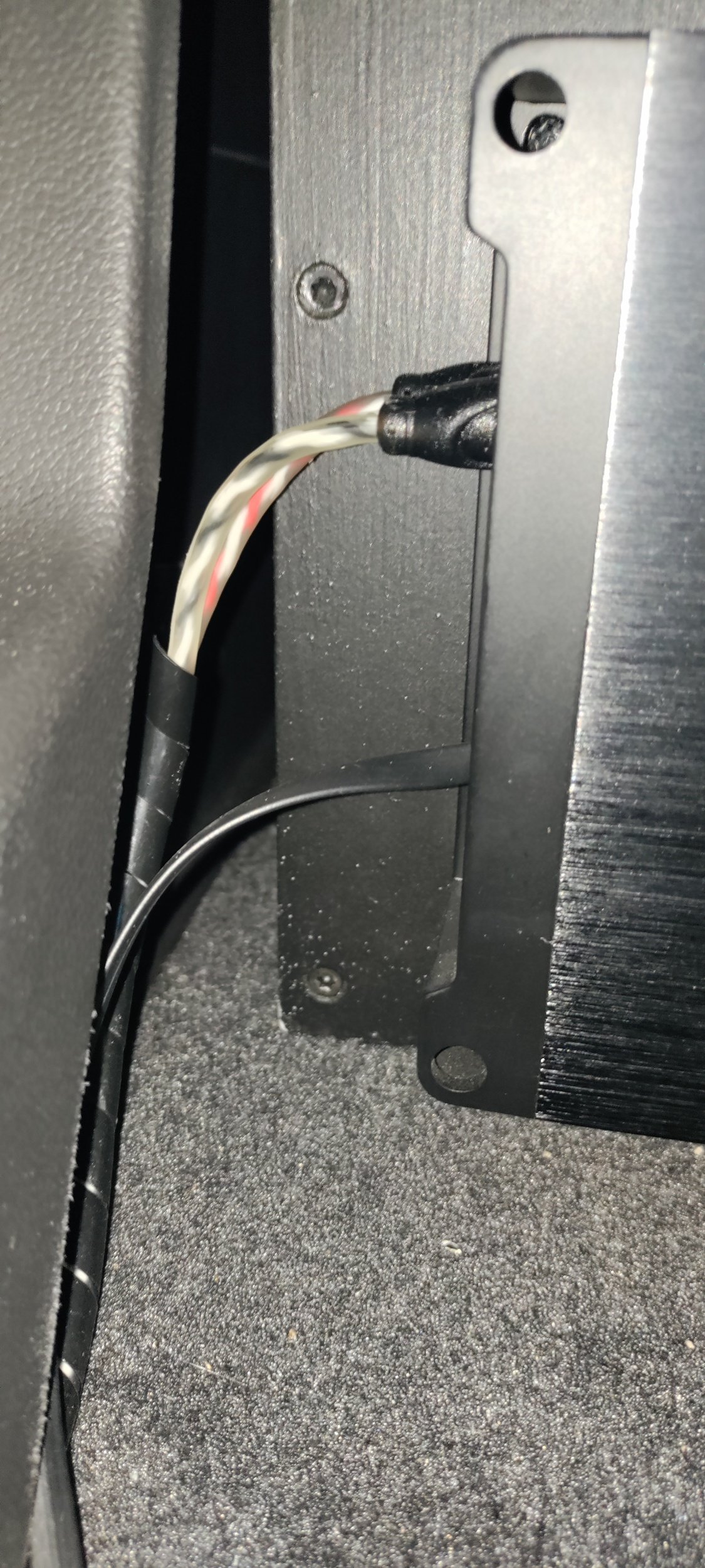 RCA_BR wires.jpg