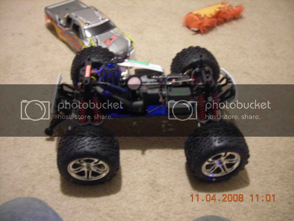 newtraxxas33rtr004.jpg
