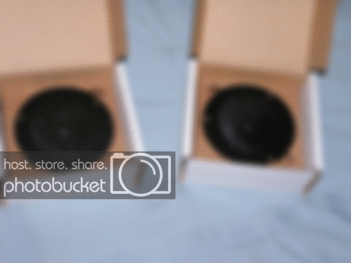 DynaudioMD130pairinbox.gif