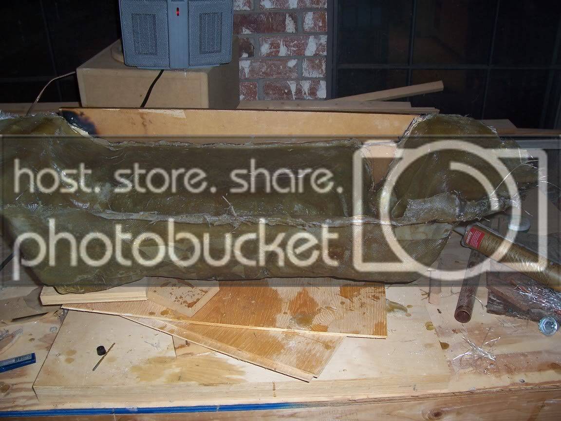 fiberglasssubbox014.jpg