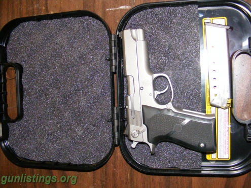 1_pistols_smith_and_wesson_45_38079.jpg