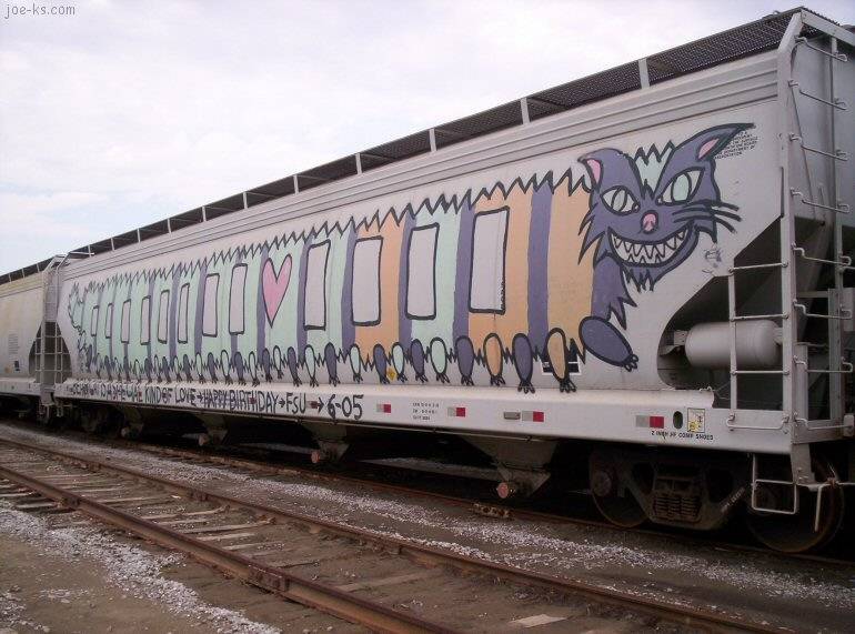 TrainGraffiti1.jpg