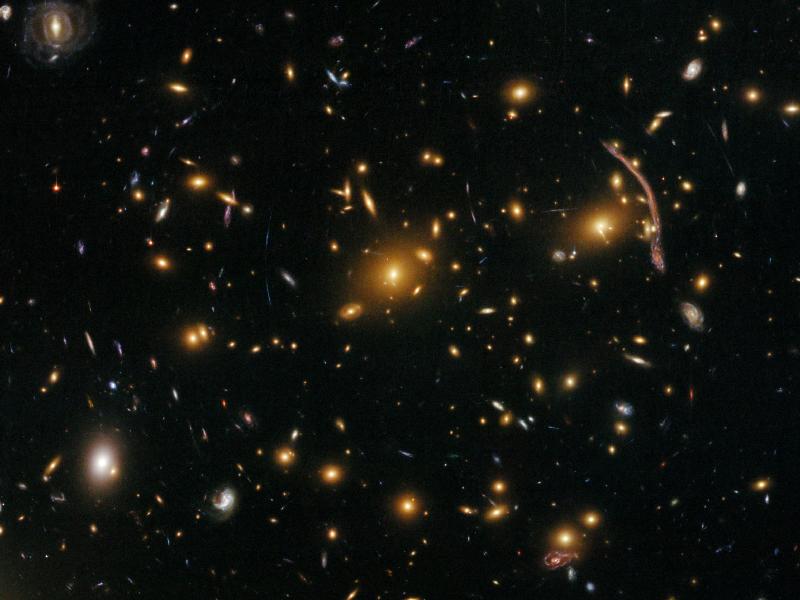 384490main_ero_abell370_4x3_800-600.jpg