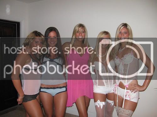 5hotgirlssexylingire.jpg